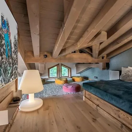 Beautiful 5-bed House In Holiday home