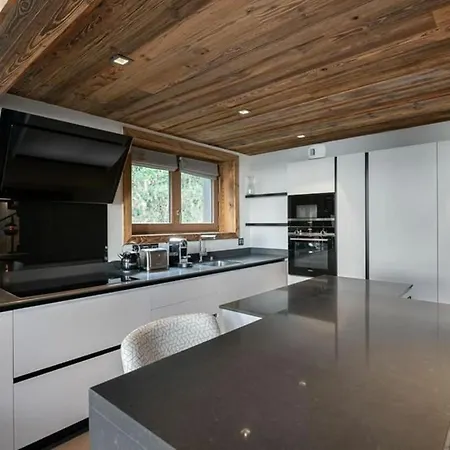 Beautiful 5-bed House In 度假居